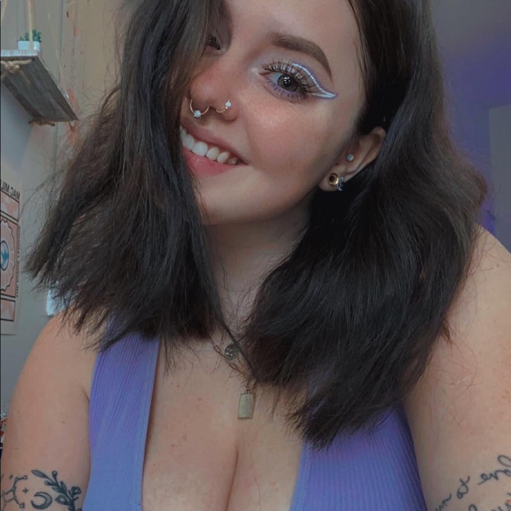 Meet your Posher, Loraine